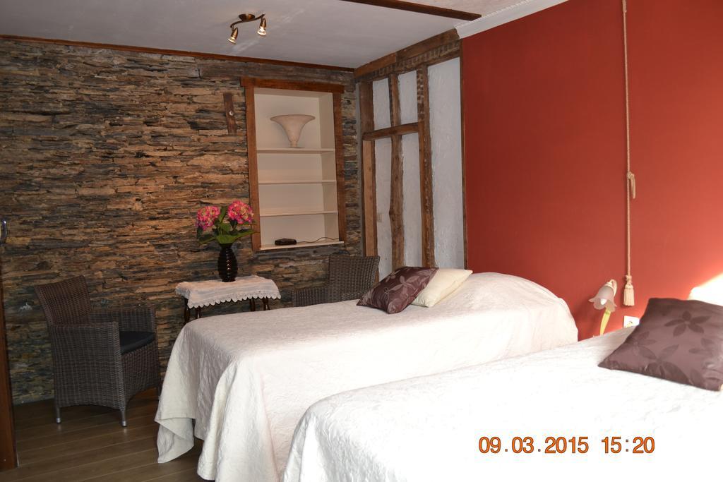 Auberge Au Naturel Des Ardennes Rochehaut Oda fotoğraf